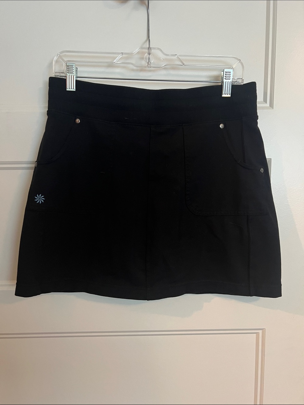 Athleta sz M Black Women's Skort with Front Pockets